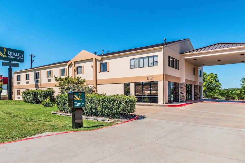 Quality Inn & Suites Round Rock Exterior photo